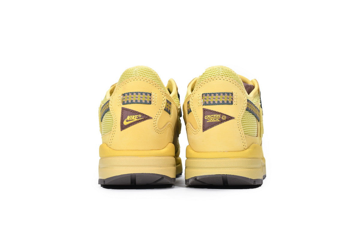 Men's Travis Scott x Air Max 1 Wheat Shoes