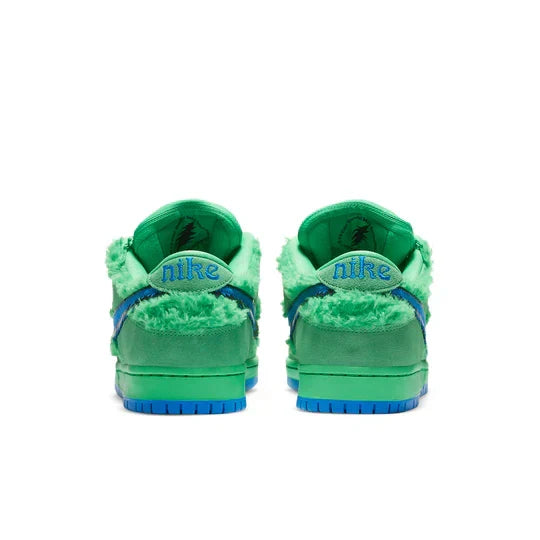 Men's Nike x Grateful Dead SB Dunk Low Green Bear Shoes