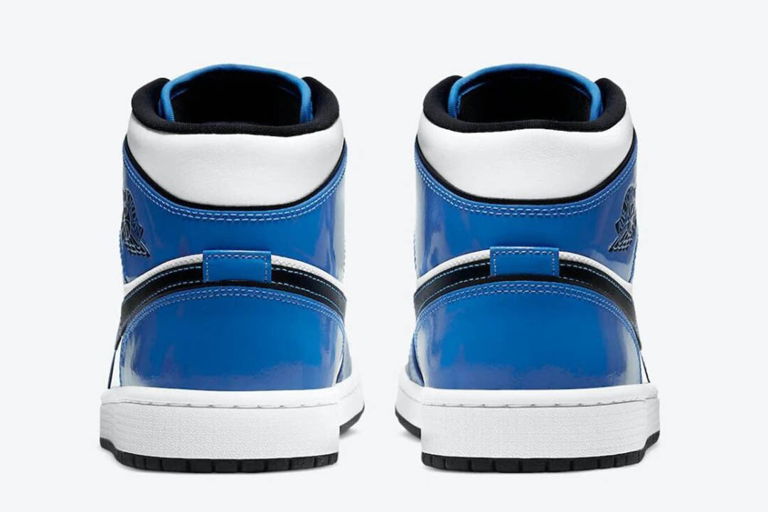 Men's Air Jordan 1 Mid 'Signal Blue' Shoes