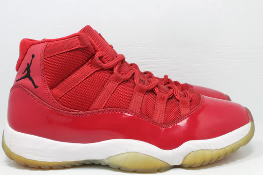 Men's Nike Air Jordan 11 Tuxedo Shoes