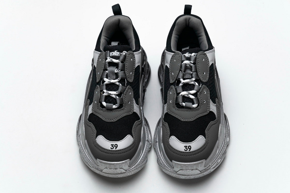 Men's Balenciaga Triple S Sneaker Shoes V37