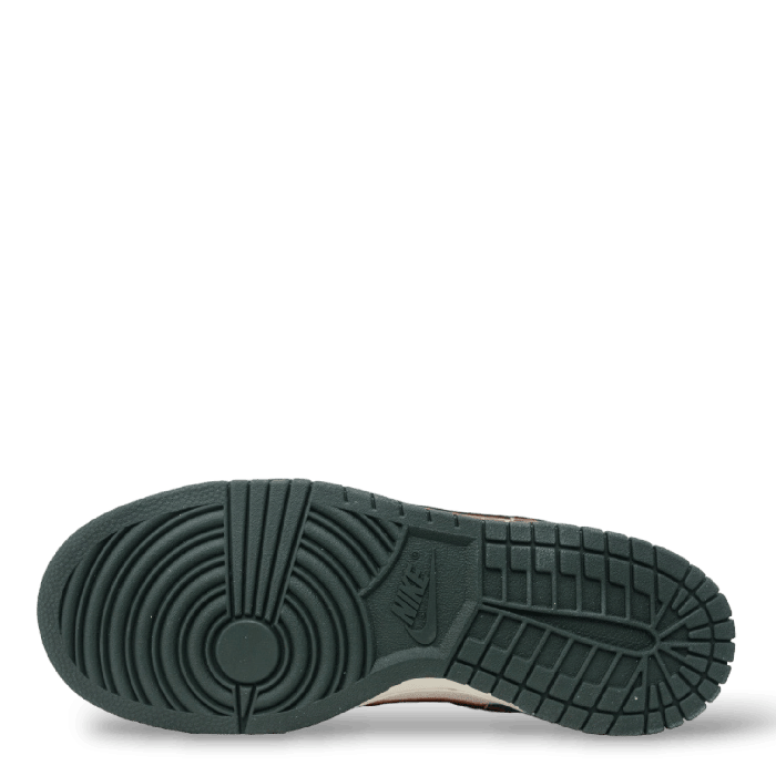 Men's Nike SB Dunk Low x Otomo Katsuhir Steamboy Boy OST Shoes