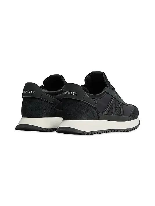 Men's Moncler Pacey2 Sneakers in Black