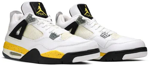 Men's Nike Air Jordan 4 Undefeated Shoes