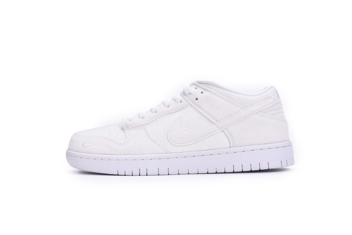 Men's Dover Street Market x SB Dunk Low Triple White Shoes