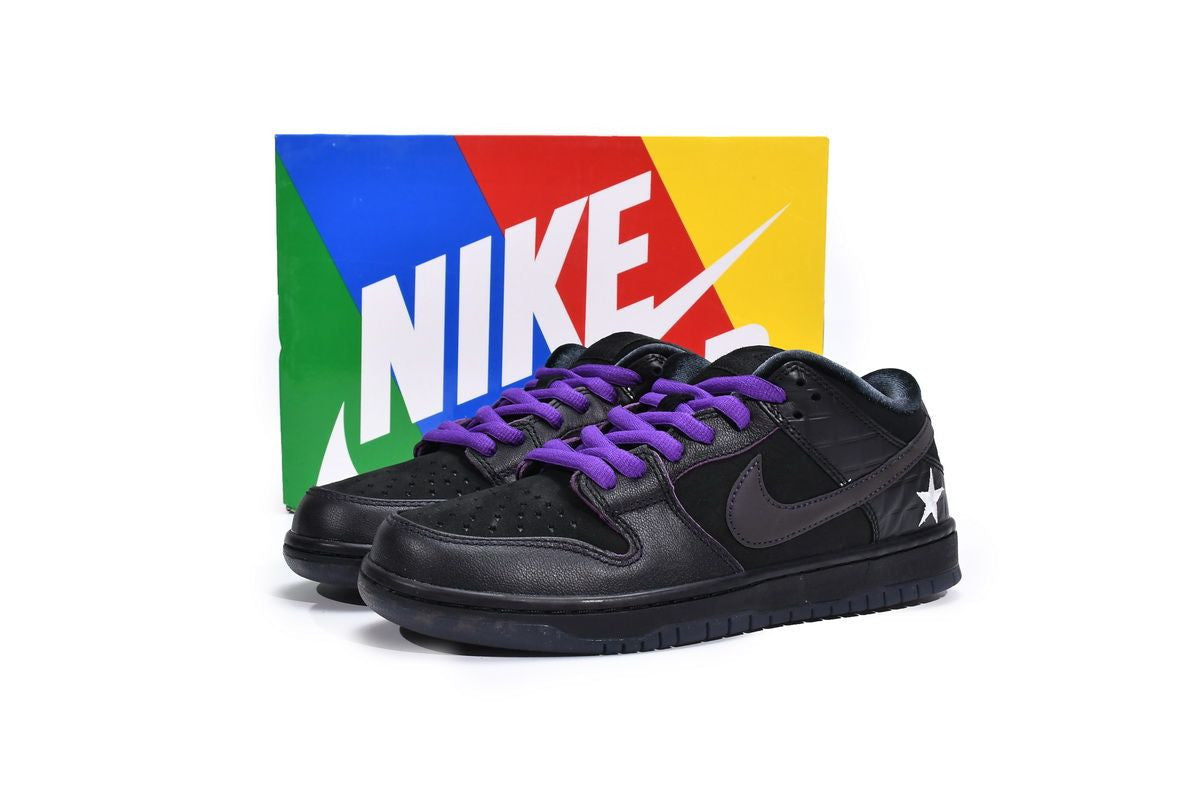 Men's Familia x SB Dunk Low First Avenue Shoes
