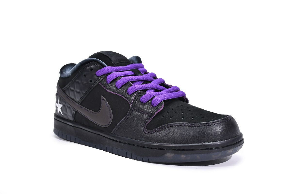 Men's Familia x SB Dunk Low First Avenue Shoes
