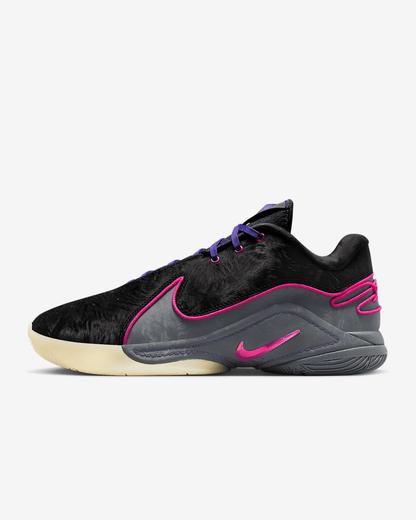 Men's Lebron 22 Tunnel Vision Shoes