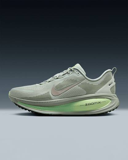 Men's Nike Vomero 18 Light Silver Shoes