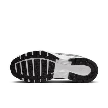 Men's Nike PÃ¢â‚¬â€˜6000 Metallic Silver Shoes