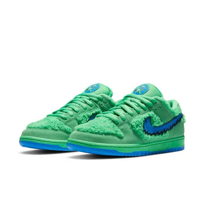 Men's Nike x Grateful Dead SB Dunk Low Green Bear Shoes