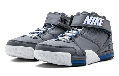 Men's Zoom LeBron 2 Shoes