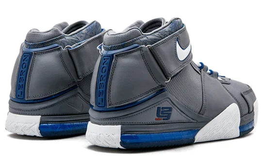 Men's Zoom LeBron 2 Shoes
