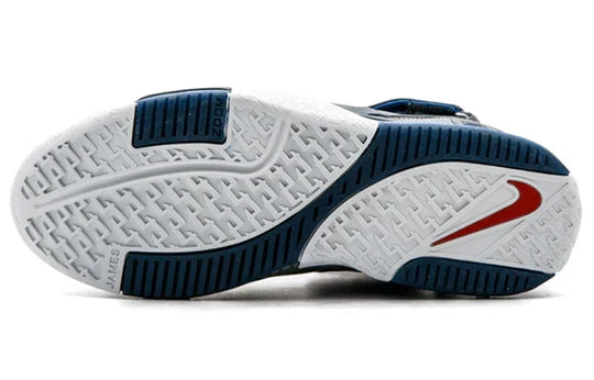 Men's Zoom LeBron 2 Shoes