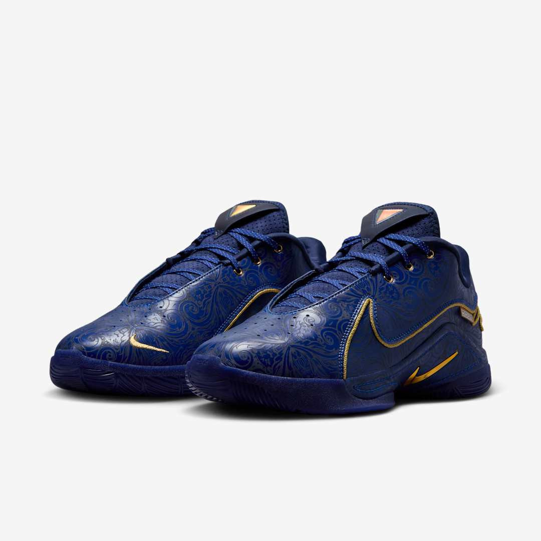 Men's Lebron 22 Token Shoes