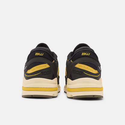Men's New Balance 920 A Different Bounce Shoes