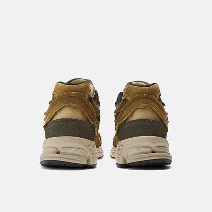 Men's New Balance 2002R High Desert Shoes