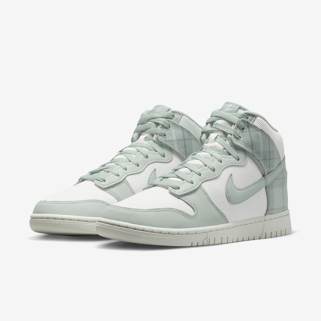 Men's Nike Dunk High Plaid Shoes
