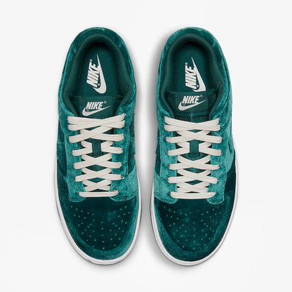 Men's Nike Dunk Low Green Velvet Shoes