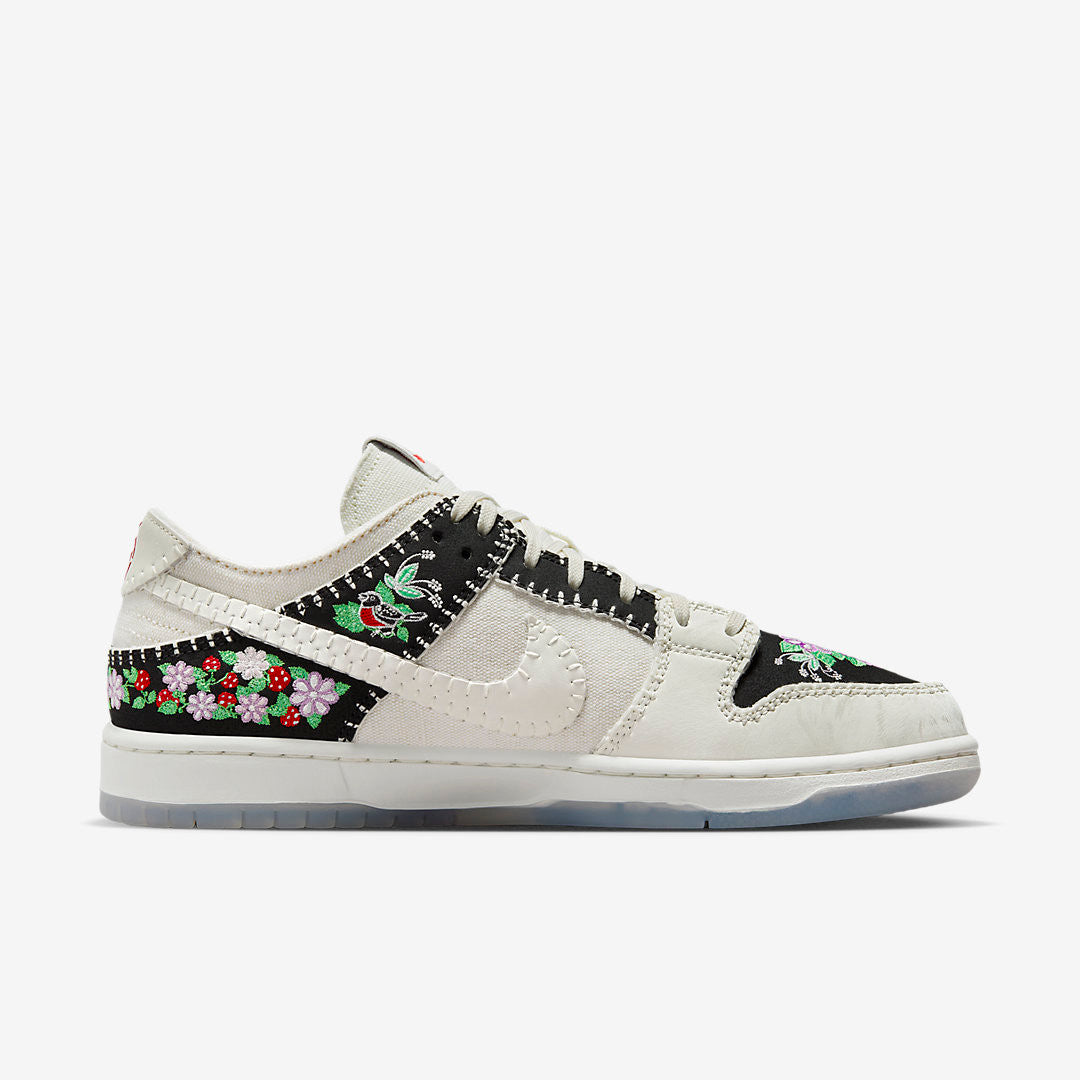 Men's Nike SB Dunk Low 'Black and Sail' Shoes