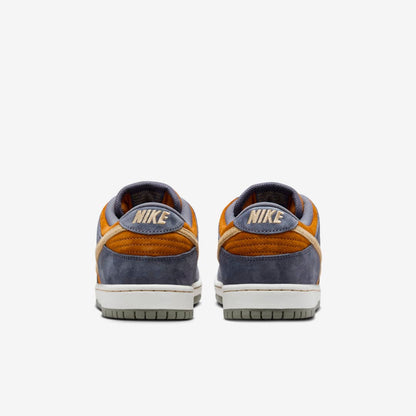 Men's Nike SB Dunk Low 'Light Carbon' Shoes