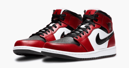 Men's Air Jordan 1 Mid 'Chicago Black Toe' Shoes
