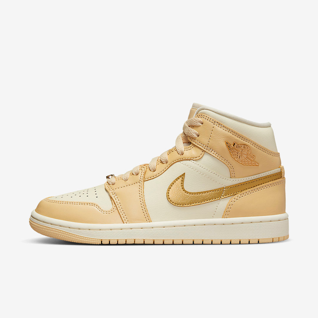 Men's Air Jordan 1 Mid 'Pale Vanilla' Shoes