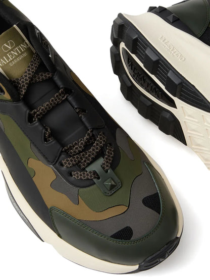 Men's Valentino Garavani Baskets True Act Khaki Multicolor Sneakers