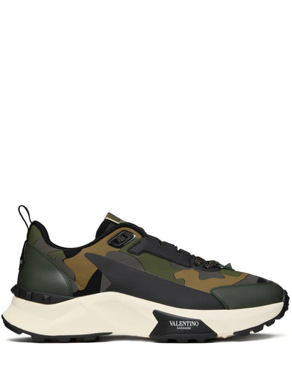 Men's Valentino Garavani Baskets True Act Khaki Multicolor Sneakers