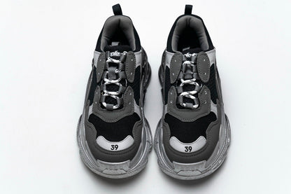 Men's Balenciaga Triple S Sneaker Shoes V37