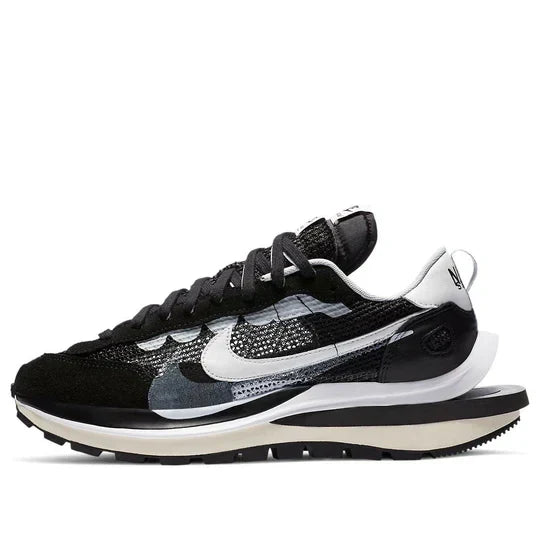 Men's Nike Vaporwaffle Sacai Black White Shoes