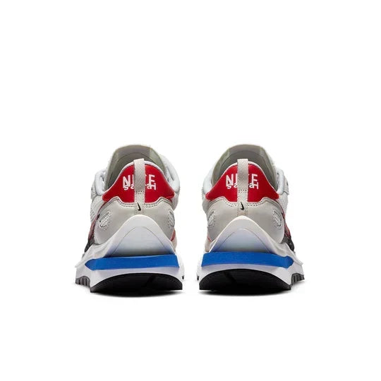 Men's Nike Vaporwaffle Sacai Sail Shoes
