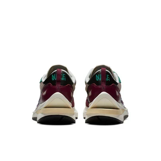 Men's Nike Vaporwaffle Sacai Villain Red Shoes