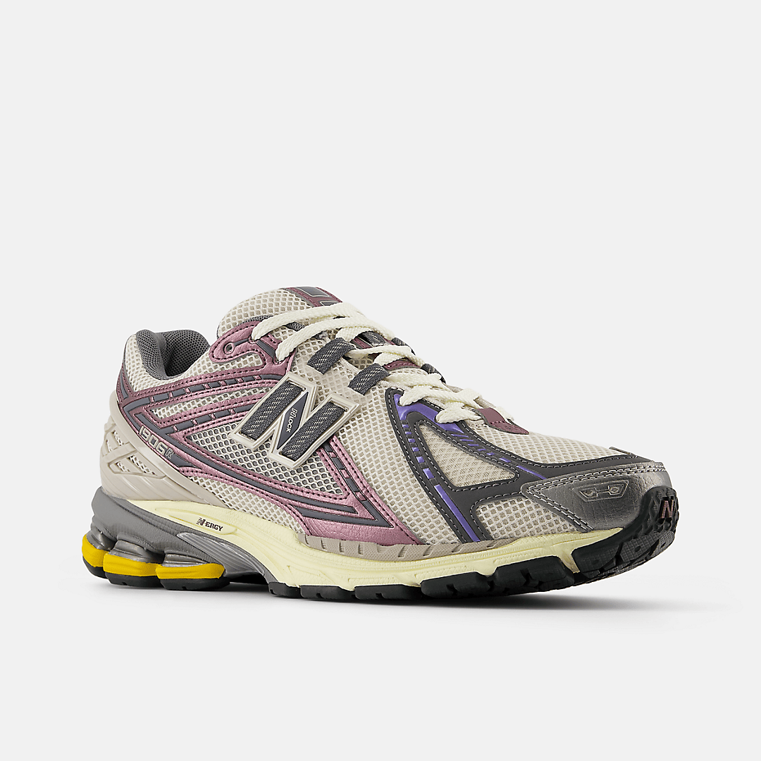 Men's New Balance 1906R 'Licorice' Shoes